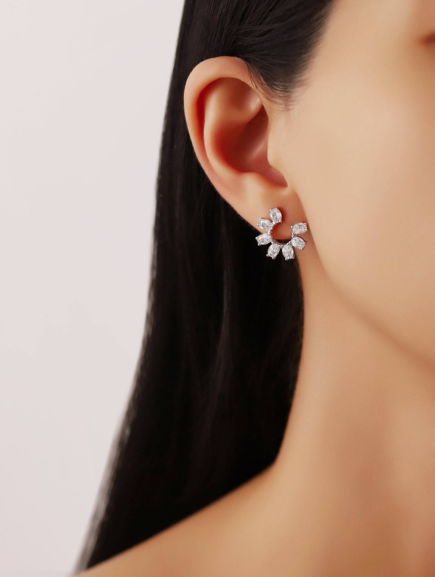 Exquisite Silver Earrings (ID: 25902)